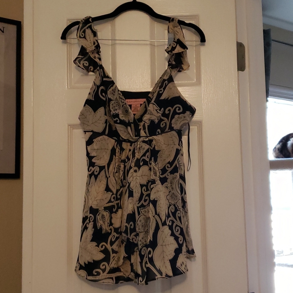 Bandolino Blouse with floral patterns